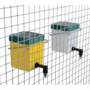 Poidło dla królików 0,5 L biało/zielone – 10 szt.