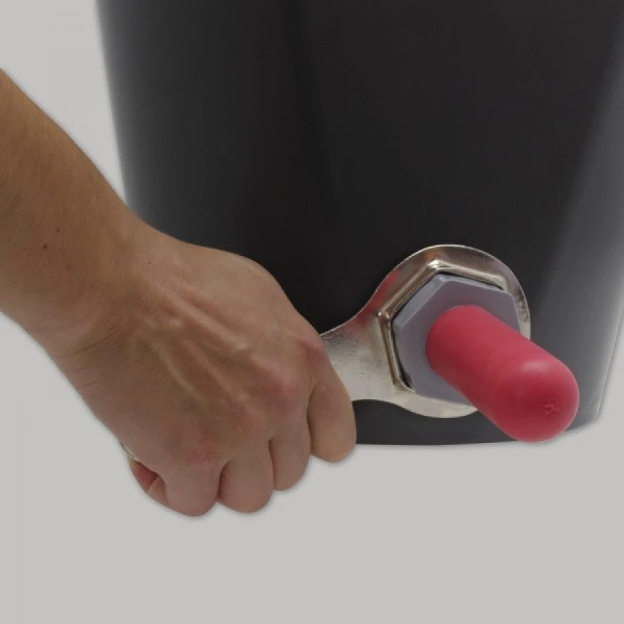 Klucz do zaworu wiadra dla cieląt