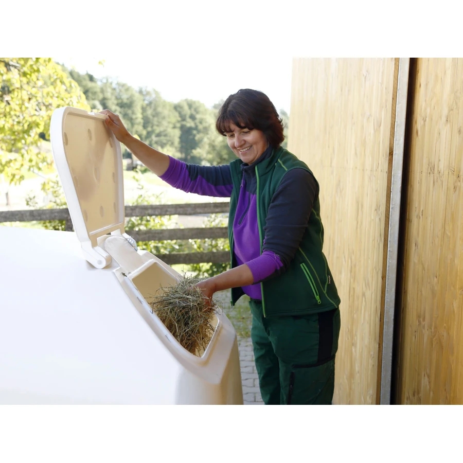 Budka dla cieląt Premium PE UV+ z lekkim wygrodzeniem – Kerbl