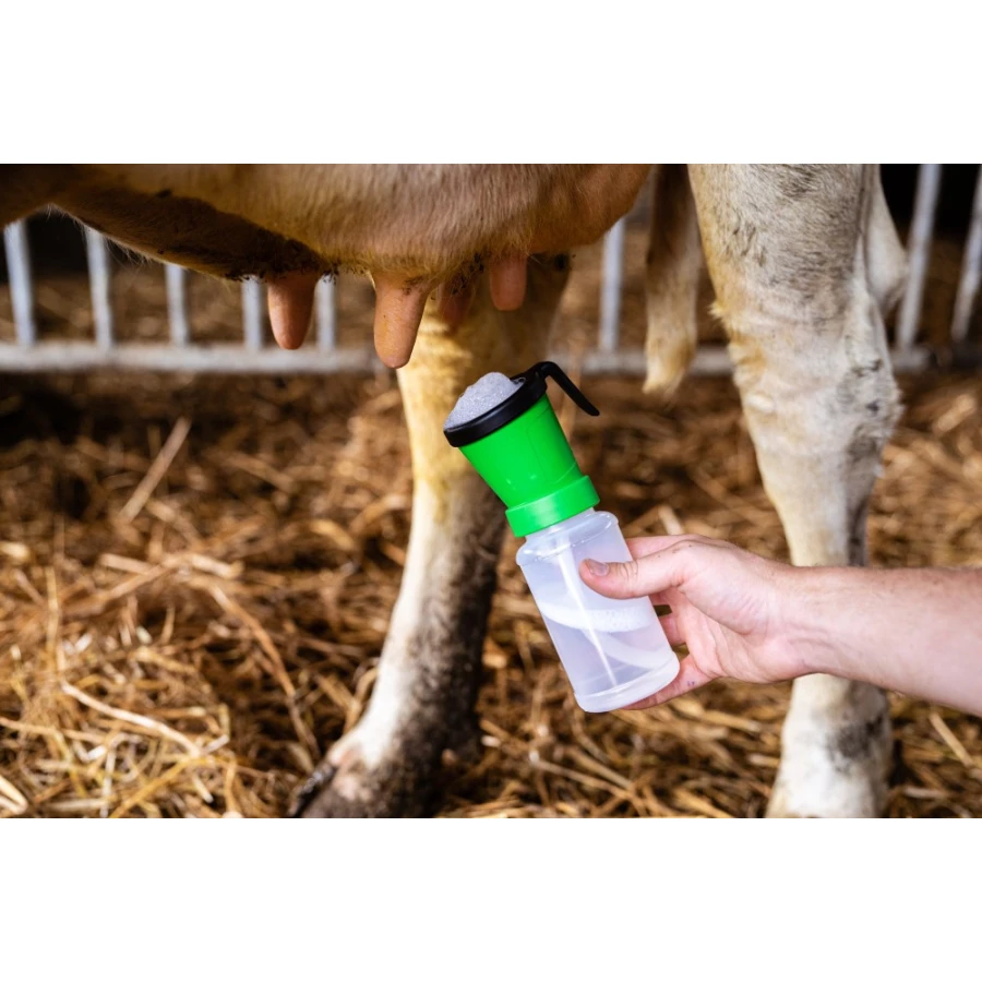 Kubek do dezynfekcji strzyków pianowy, zielony AKROH