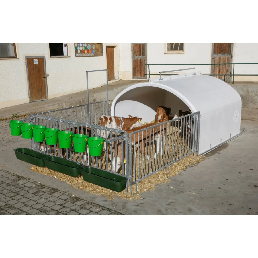 Budka dla cieląt Premium XXL dla 7 cieląt z wygrodzeniem – Kerbl