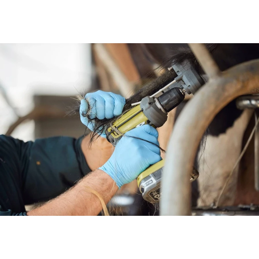 Trymer do włosów ogonów krów TailWell Titanium, do zamocowania na wkrętarce, Kerbl